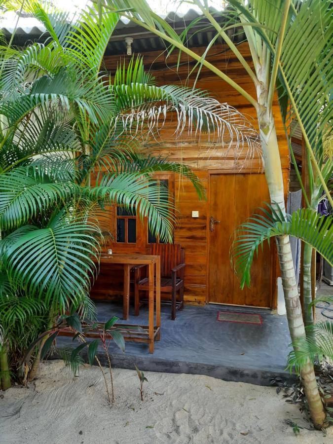 Eagle Resort Arugambay อารูกัมเบย์ ภายนอก รูปภาพ